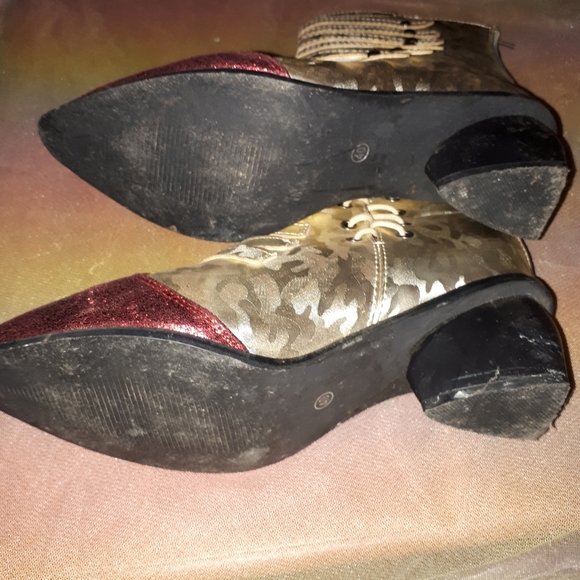 Gold metallic 2 tone boots - Picture 4 of 4